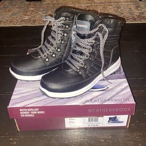 Weatherproof Black Alexa Boot Size 9